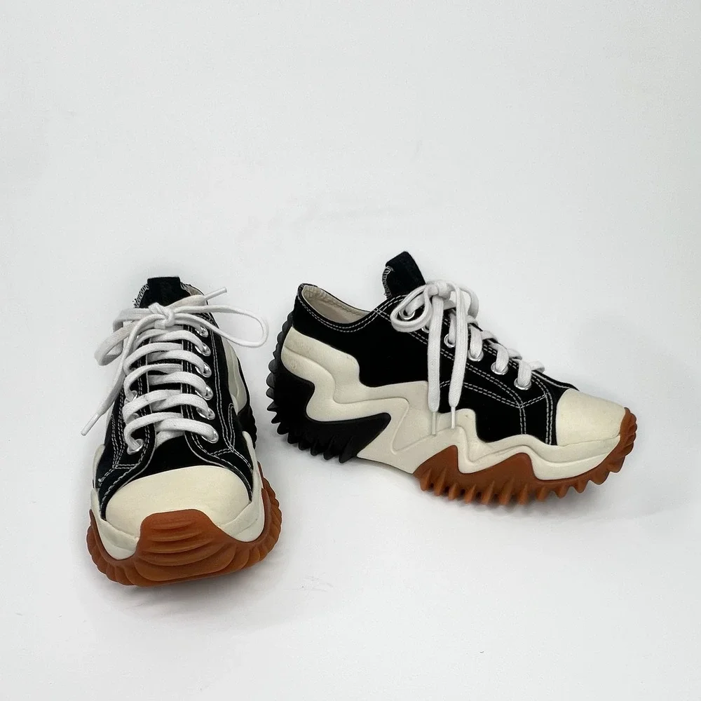 CONVERSE Run Star Motion Platform Sneakers Black and White M: 6 W: 7.5: